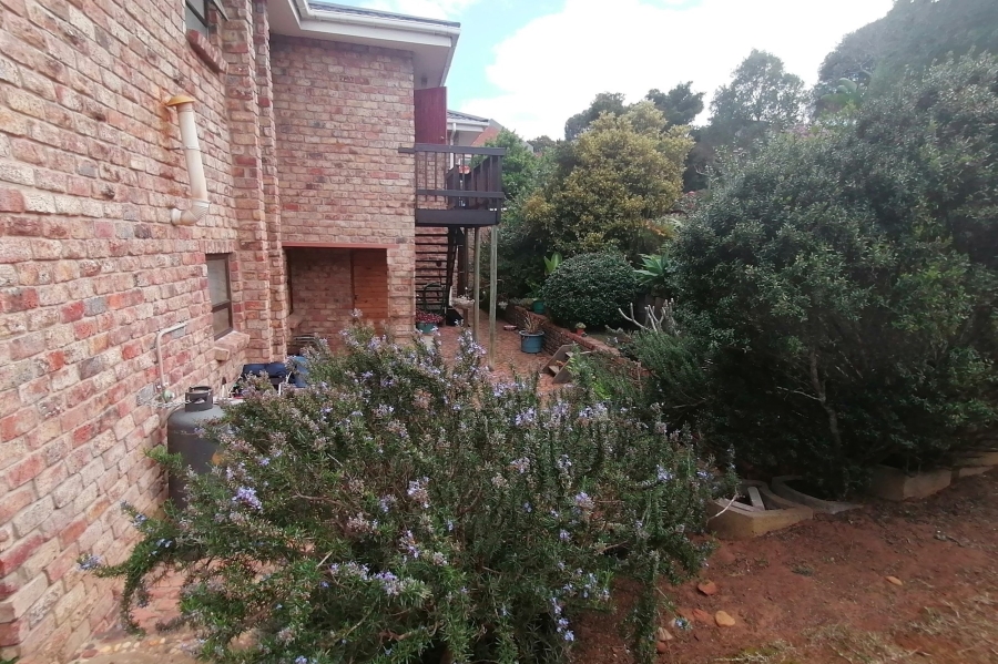 6 Bedroom Property for Sale in Bergsig Western Cape